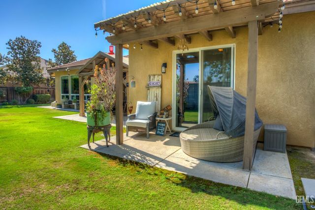 10102 Stoneham Street, Bakersfield, CA 93314
