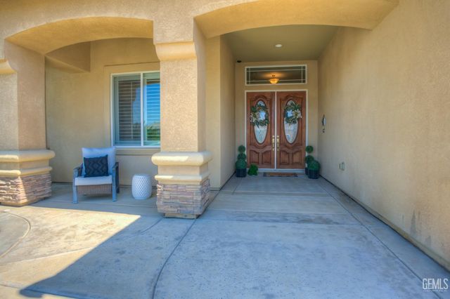 10102 Stoneham Street, Bakersfield, CA 93314