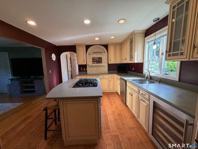39 Sorghum Road, Shelton, CT 06484