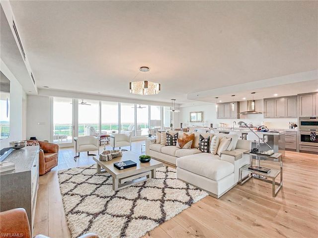 13925 Old Coast RD 1104, Naples, FL 34110