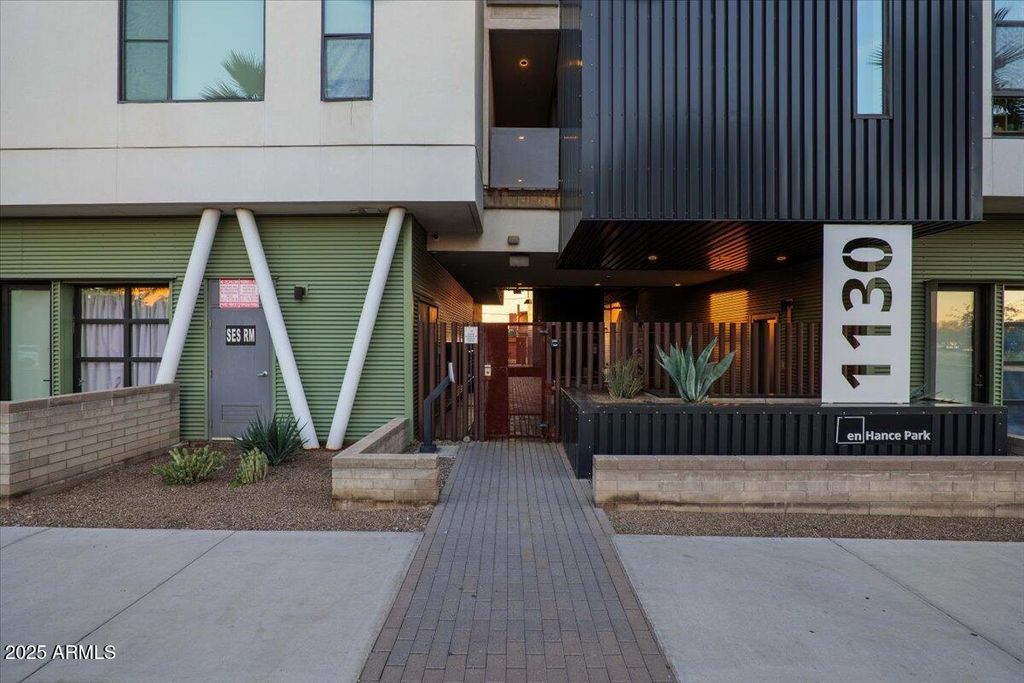 1130 N 2nd Street 210, Phoenix, AZ 85004