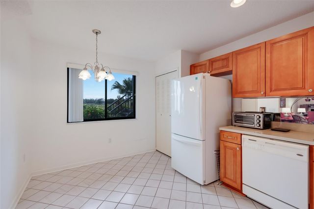5400 34TH STREET W B16, Bradenton, FL 34210