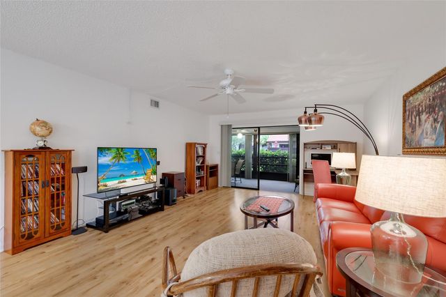 5400 34TH STREET W B16, Bradenton, FL 34210