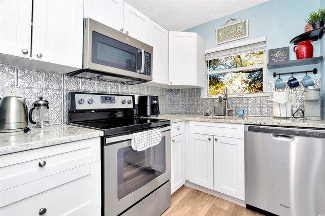 826 11TH AVENUE S Apt 1, St Petersburg, FL 33701