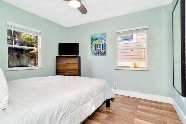 826 11TH AVENUE S Apt 1, St Petersburg, FL 33701