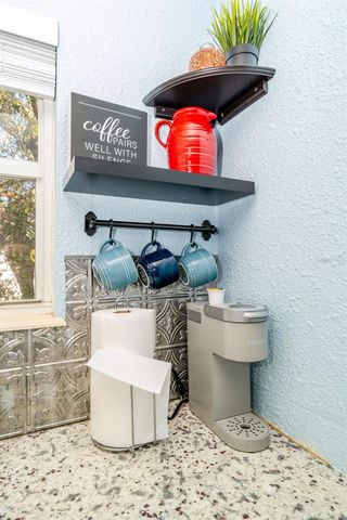 826 11TH AVENUE S Apt 1, St Petersburg, FL 33701