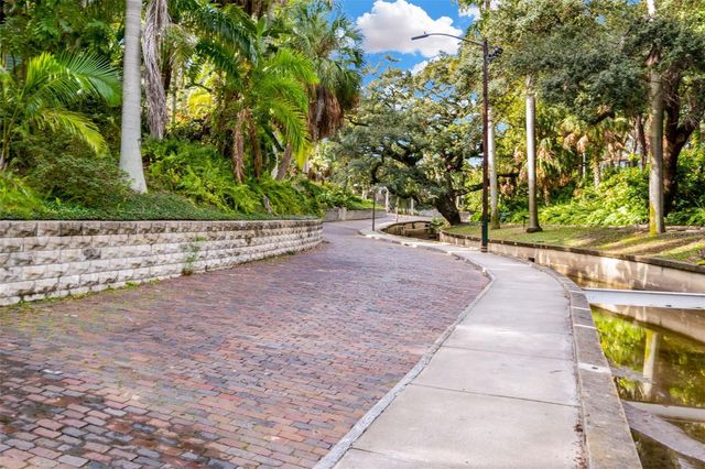 826 11TH AVENUE S Apt 1, St Petersburg, FL 33701