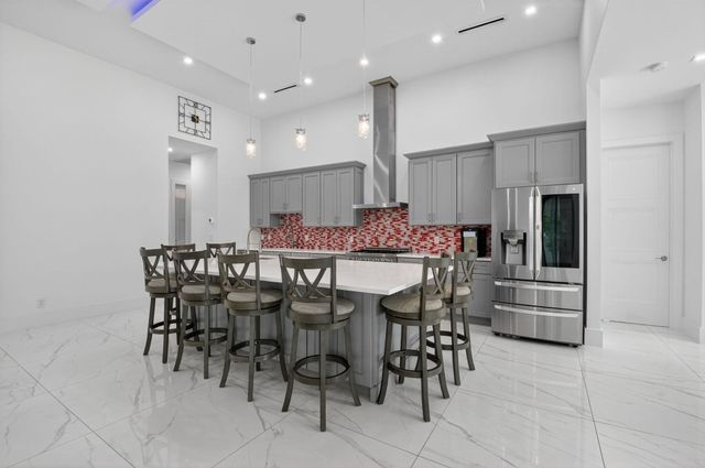711 NE 6th Street, Boca Raton, FL 33432