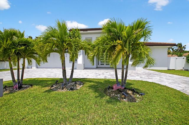 711 NE 6th Street, Boca Raton, FL 33432