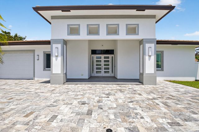 711 NE 6th Street, Boca Raton, FL 33432