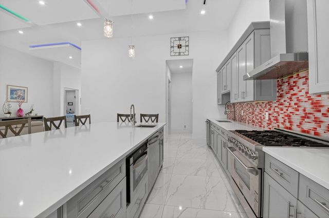 711 NE 6th Street, Boca Raton, FL 33432