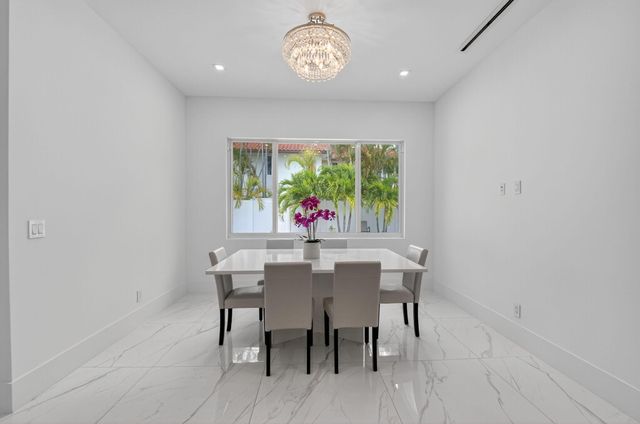 711 NE 6th Street, Boca Raton, FL 33432