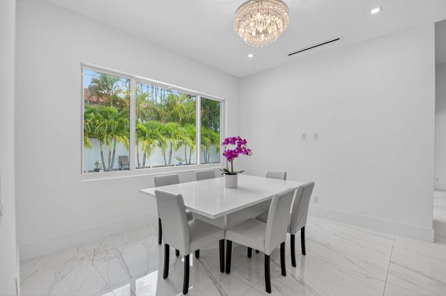 711 NE 6th Street, Boca Raton, FL 33432