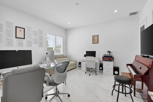 711 NE 6th Street, Boca Raton, FL 33432