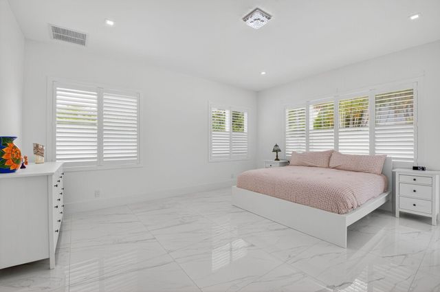 711 NE 6th Street, Boca Raton, FL 33432