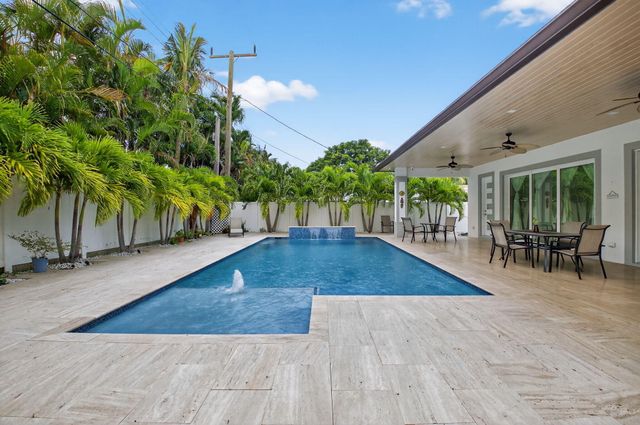 711 NE 6th Street, Boca Raton, FL 33432