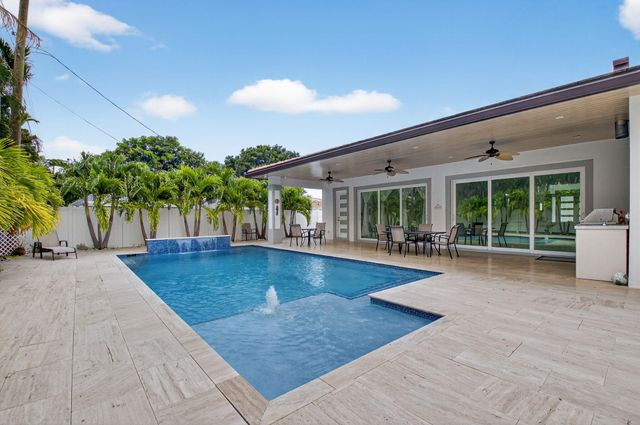 711 NE 6th Street, Boca Raton, FL 33432