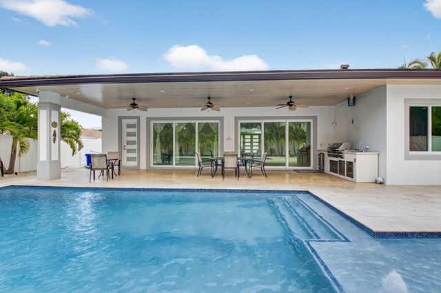 711 NE 6th Street, Boca Raton, FL 33432