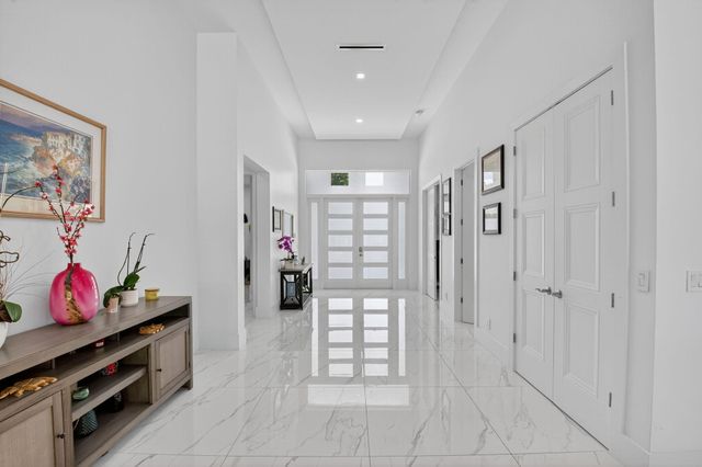 711 NE 6th Street, Boca Raton, FL 33432