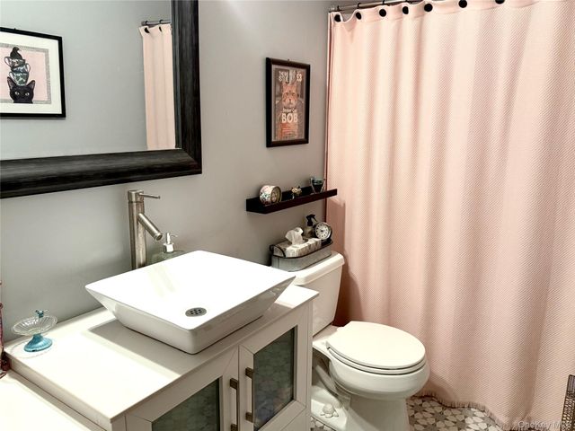 33A Hillside Avenue, Saint James, NY 11780