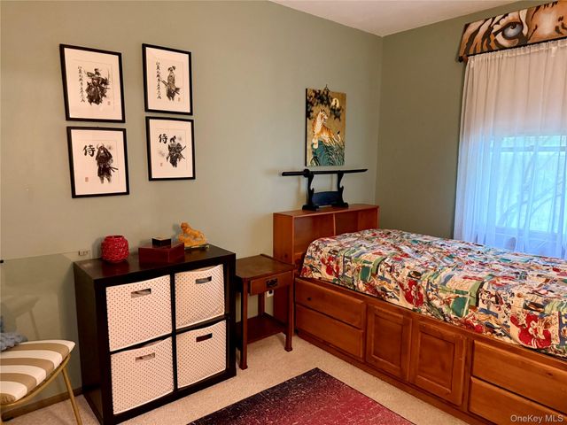 33A Hillside Avenue, Saint James, NY 11780