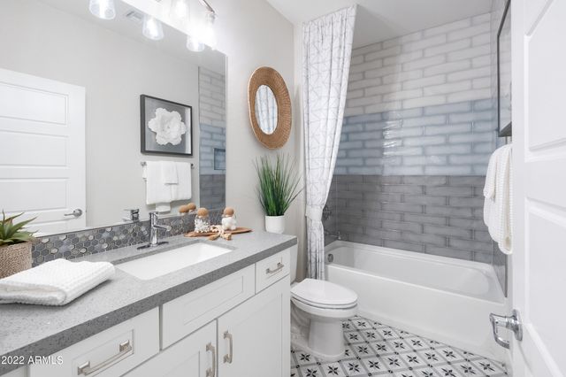 5529 N 191ST Drive, Litchfield Park, AZ 85340