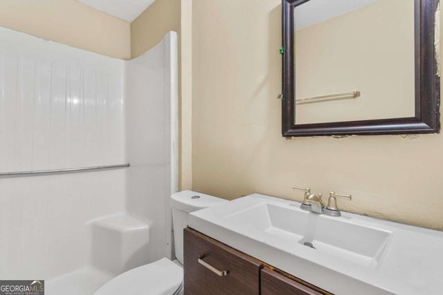 124 Camelot Drive, Atlanta, GA 30349