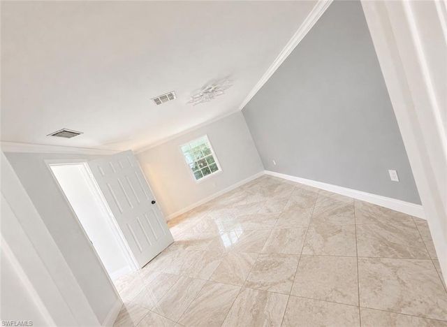 565 6th ST SE, Naples, FL 34117