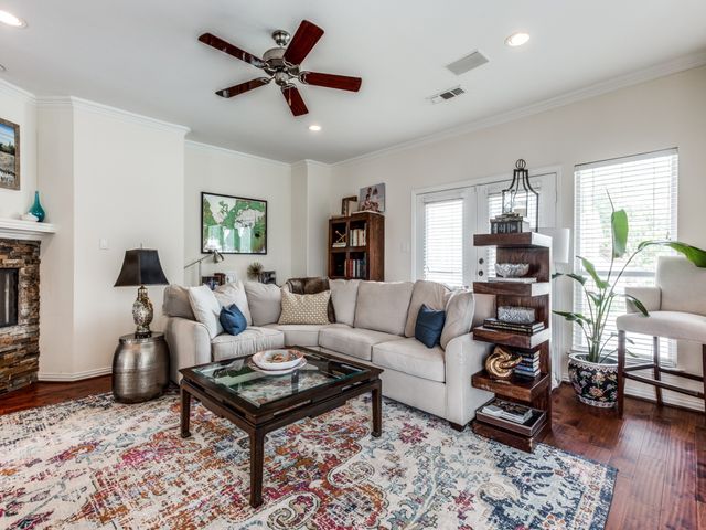 5735 Richmond Avenue J, Dallas, TX 75206