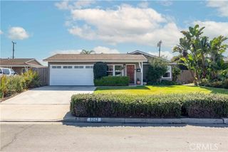 8242 Grant Drive, Huntington Beach, CA 92646