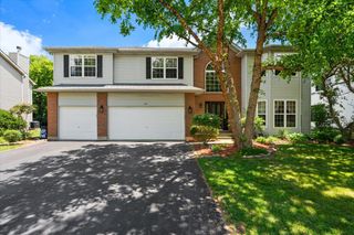 33 Sarah Drive, Crystal Lake, IL 60014