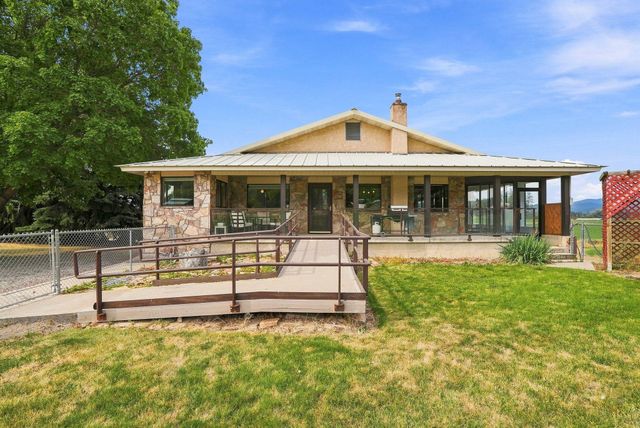 2343 Flowery Trail Rd, Chewelah, WA 99109 property photo