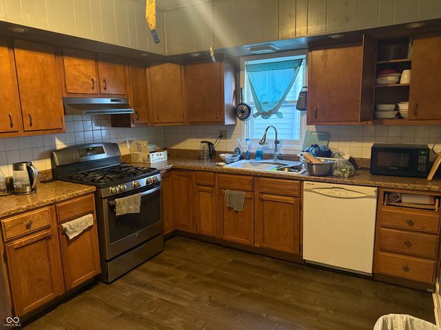 617 S Poplar Street, Seymour, IN 47274