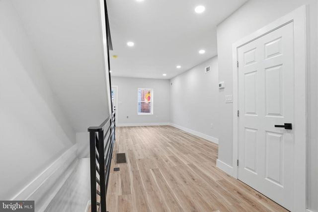 2538 S SHERIDAN ST, Philadelphia, PA 19148