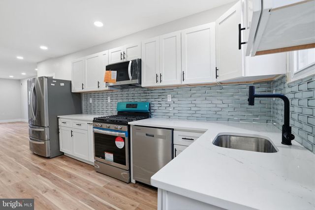 2538 S SHERIDAN ST, Philadelphia, PA 19148