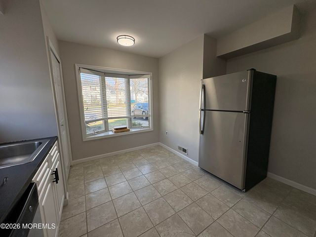902 Buckingham Circle, Middletown, NJ 07748