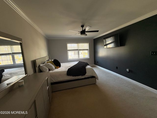 902 Buckingham Circle, Middletown, NJ 07748