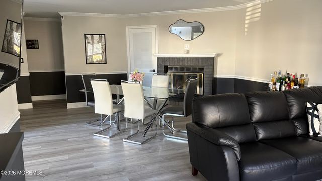 902 Buckingham Circle, Middletown, NJ 07748