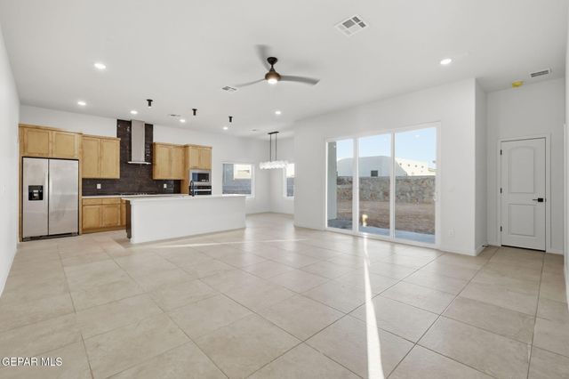 9724 Calle Cancun Street, El Paso, TX 79927