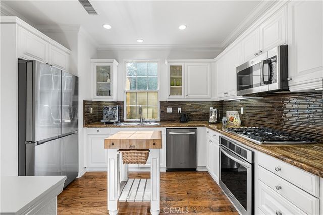 82 Bower Tree, Irvine, CA 92603