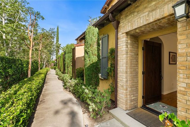 82 Bower Tree, Irvine, CA 92603