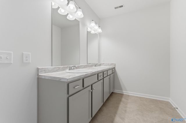 20226 Nightingdale Drive, Athens, AL 35611