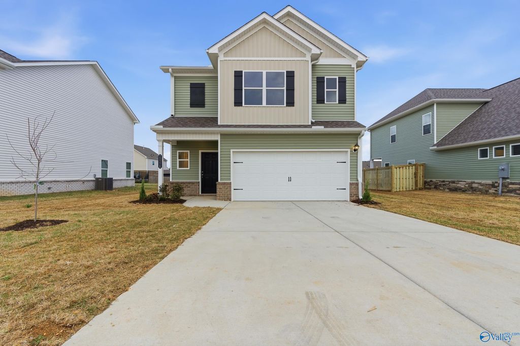 20226 Nightingdale Drive, Athens, AL 35611