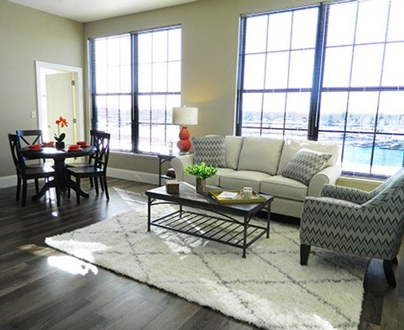 91 Main Street 16, Warren, RI 02885