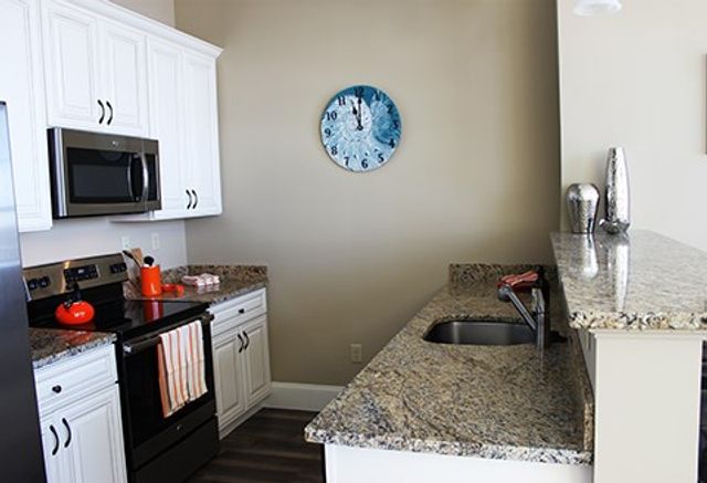 91 Main Street 16, Warren, RI 02885