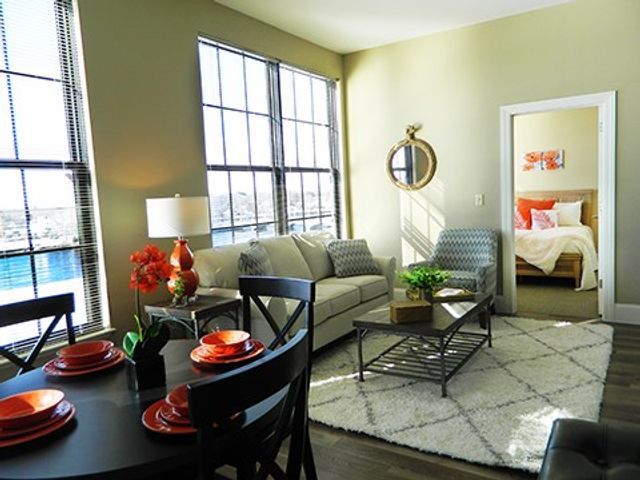 91 Main Street 16, Warren, RI 02885