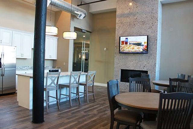91 Main Street 16, Warren, RI 02885