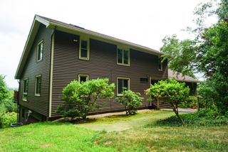 1450 Mount Carmel Avenue, Hamden, CT 06518