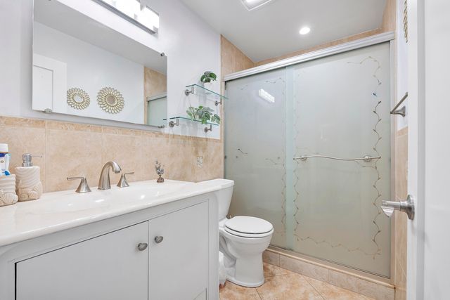 15681 Dover Court, Davie, FL 33331
