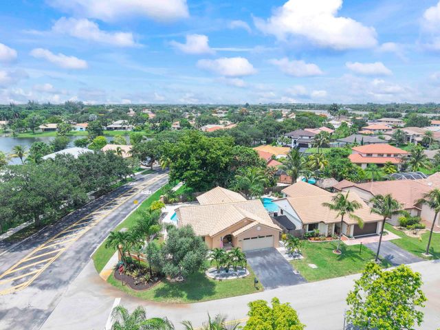 15681 Dover Court, Davie, FL 33331